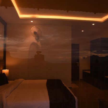 Mirth Hotels And Resorts Kanthalloor Ngoại thất bức ảnh